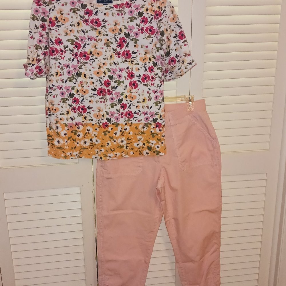 Women's top and Capri pants